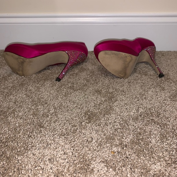 Heels - Picture 3 of 5